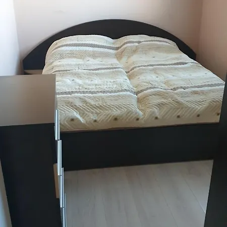 Apartment апартамент ален мак Varna