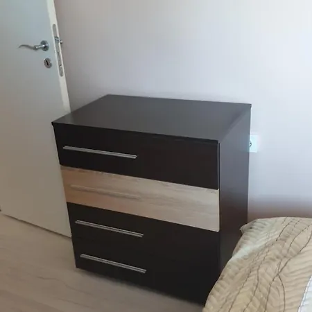 Apartment апартамент ален мак Varna